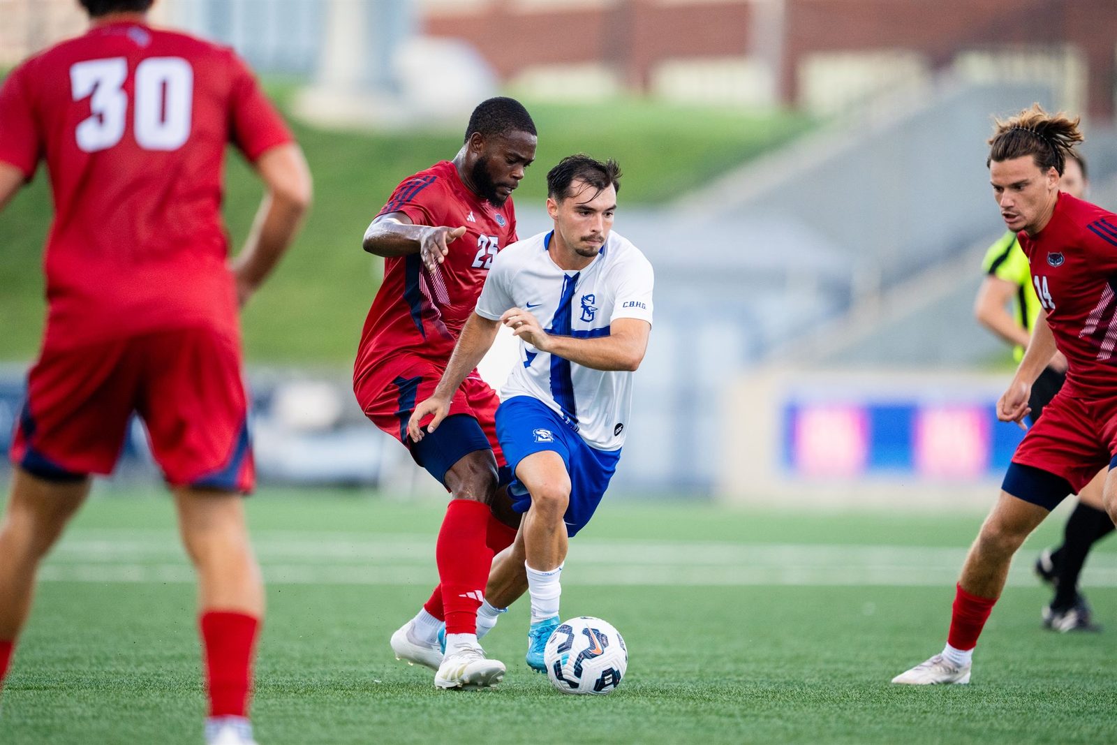 Jugador de ETURE en un partido de la NCAA